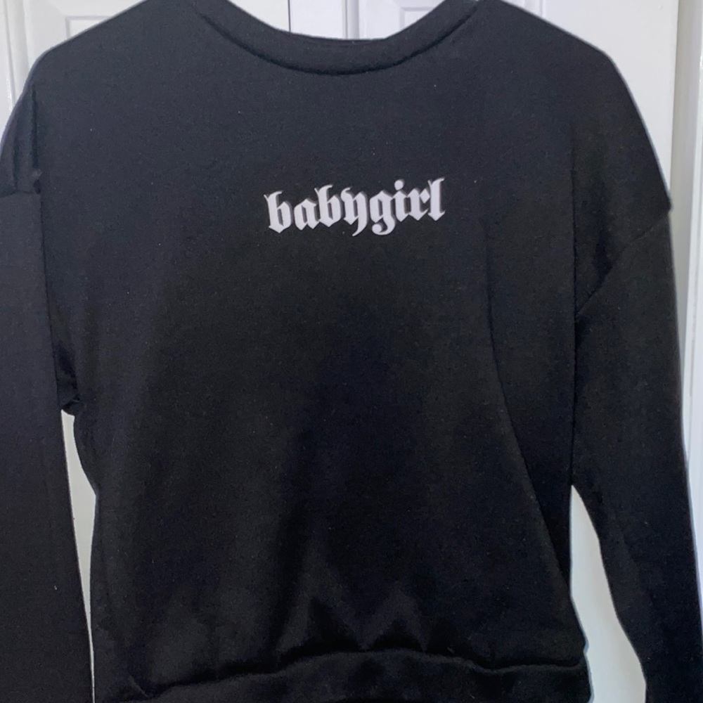 Shein long sleeve sweat shirt, comfy and cute